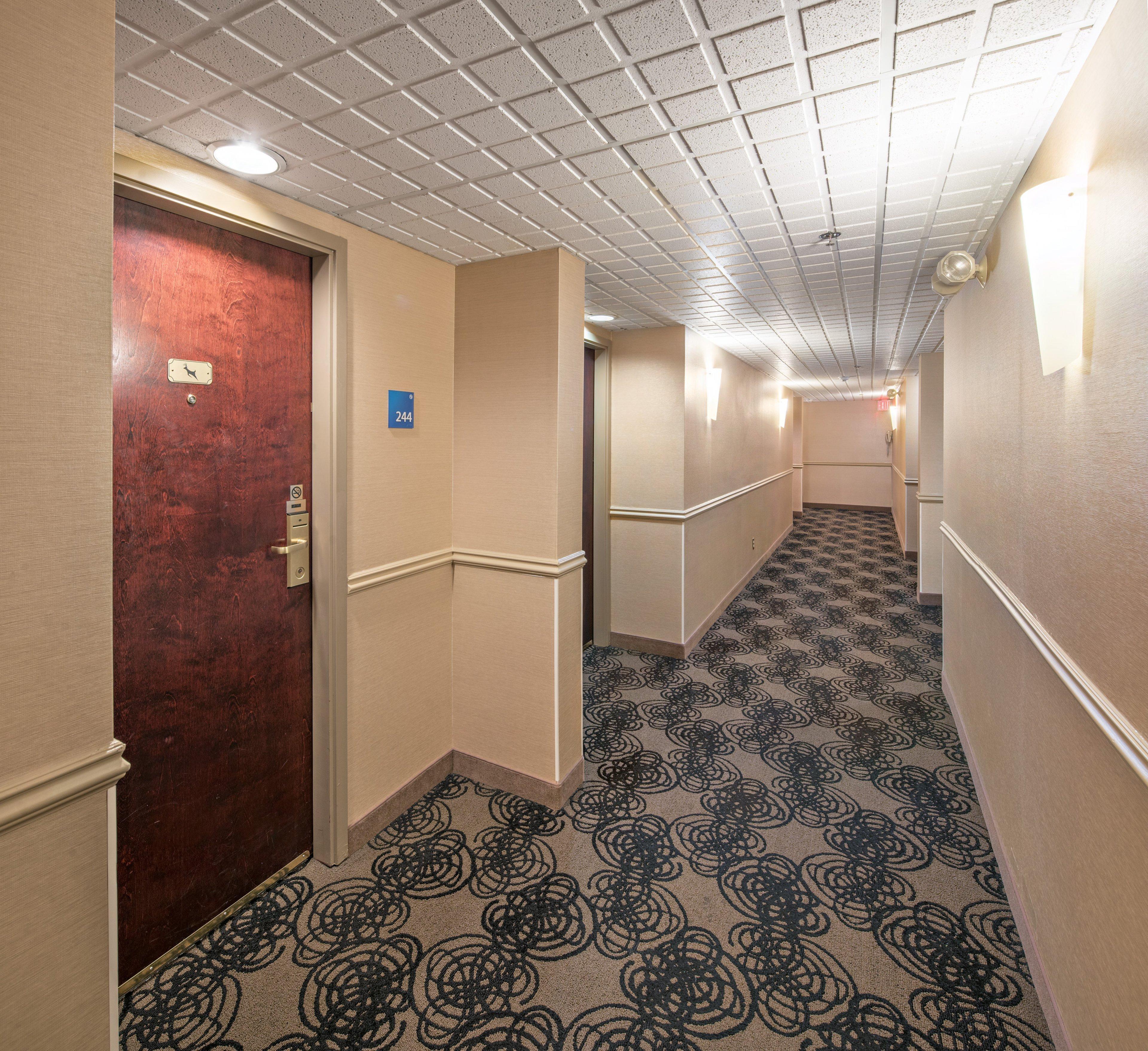 Holiday Inn Express Red Deer By Ihg Εξωτερικό φωτογραφία