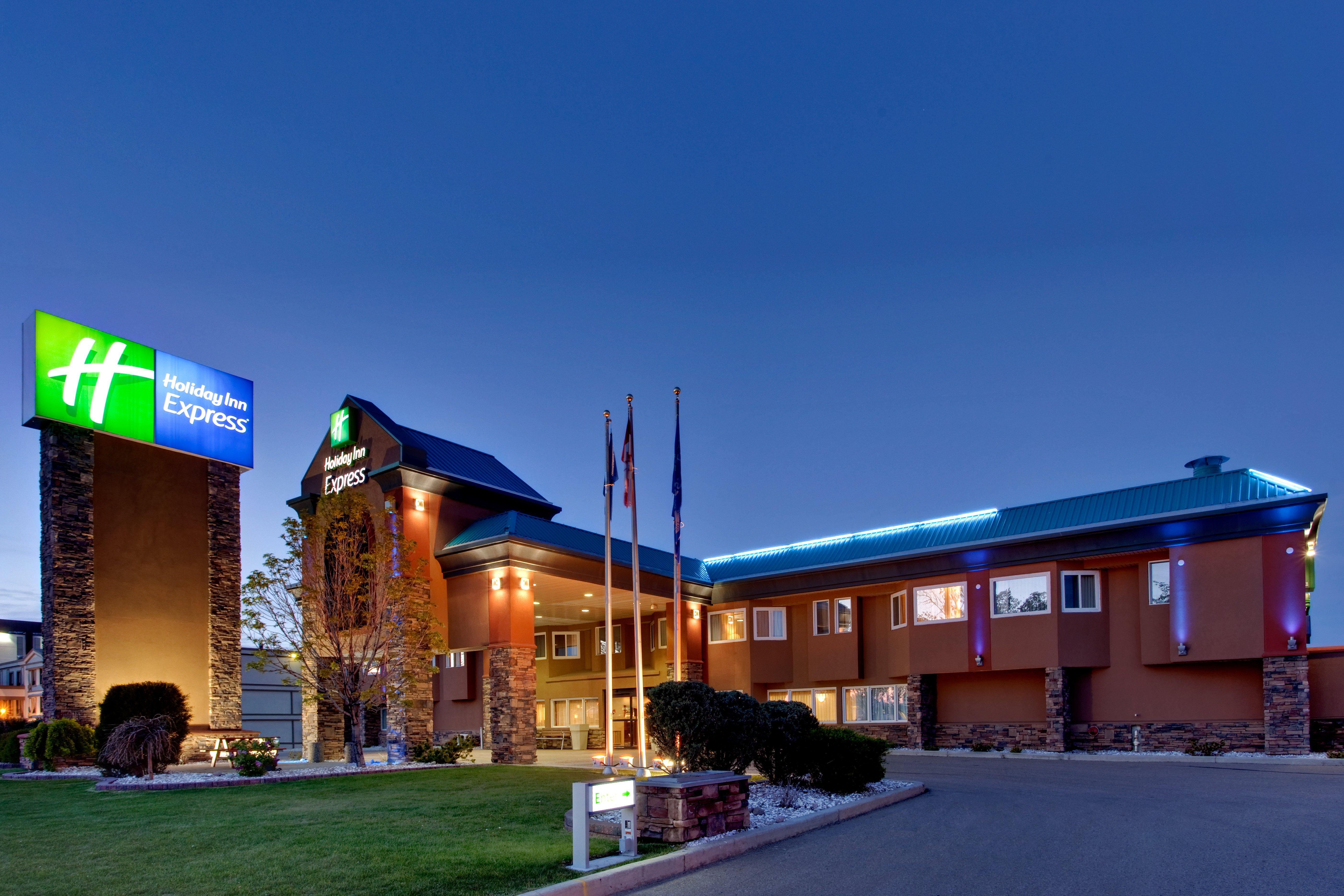 Holiday Inn Express Red Deer By Ihg Εξωτερικό φωτογραφία