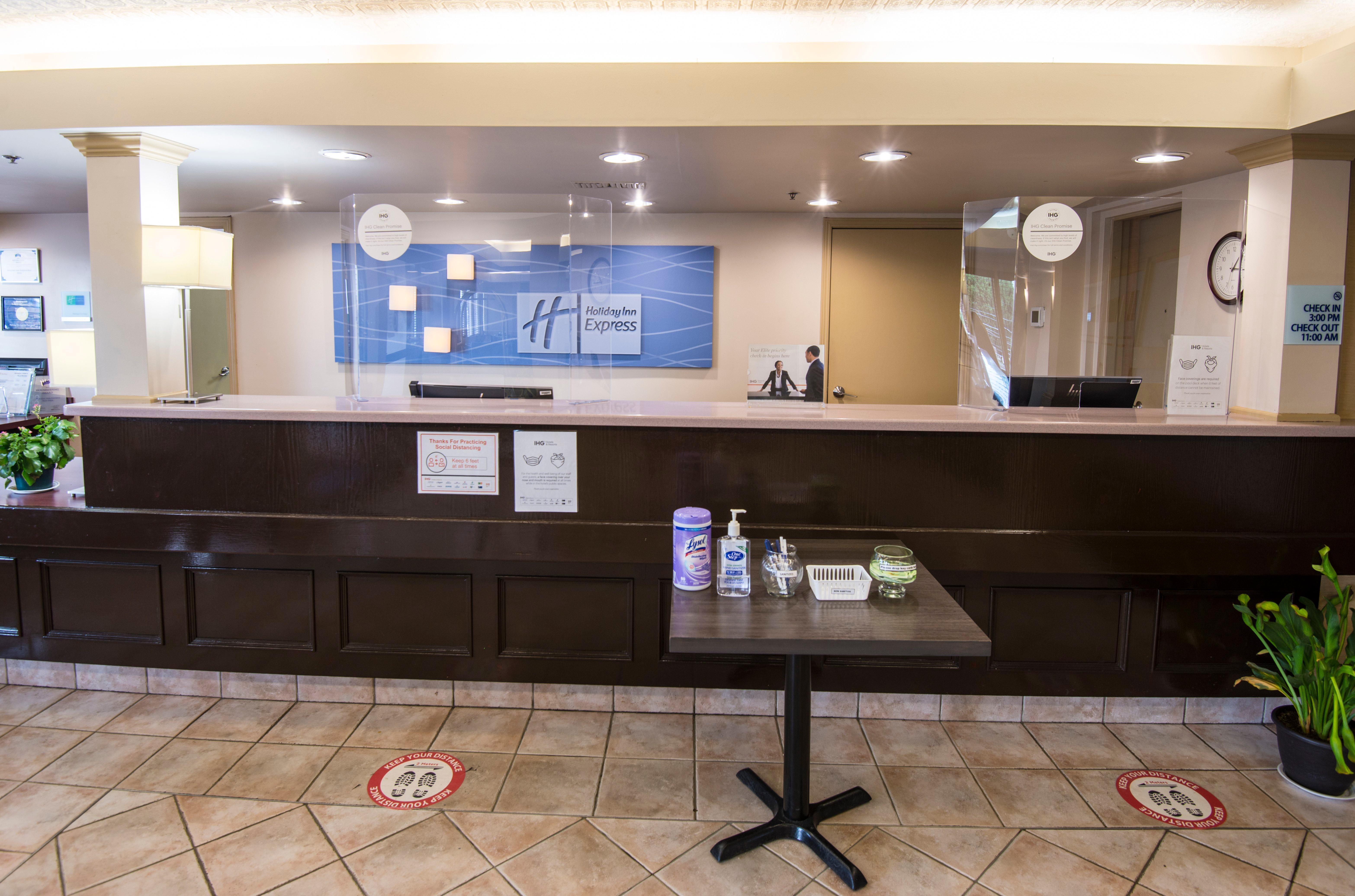 Holiday Inn Express Red Deer By Ihg Εξωτερικό φωτογραφία