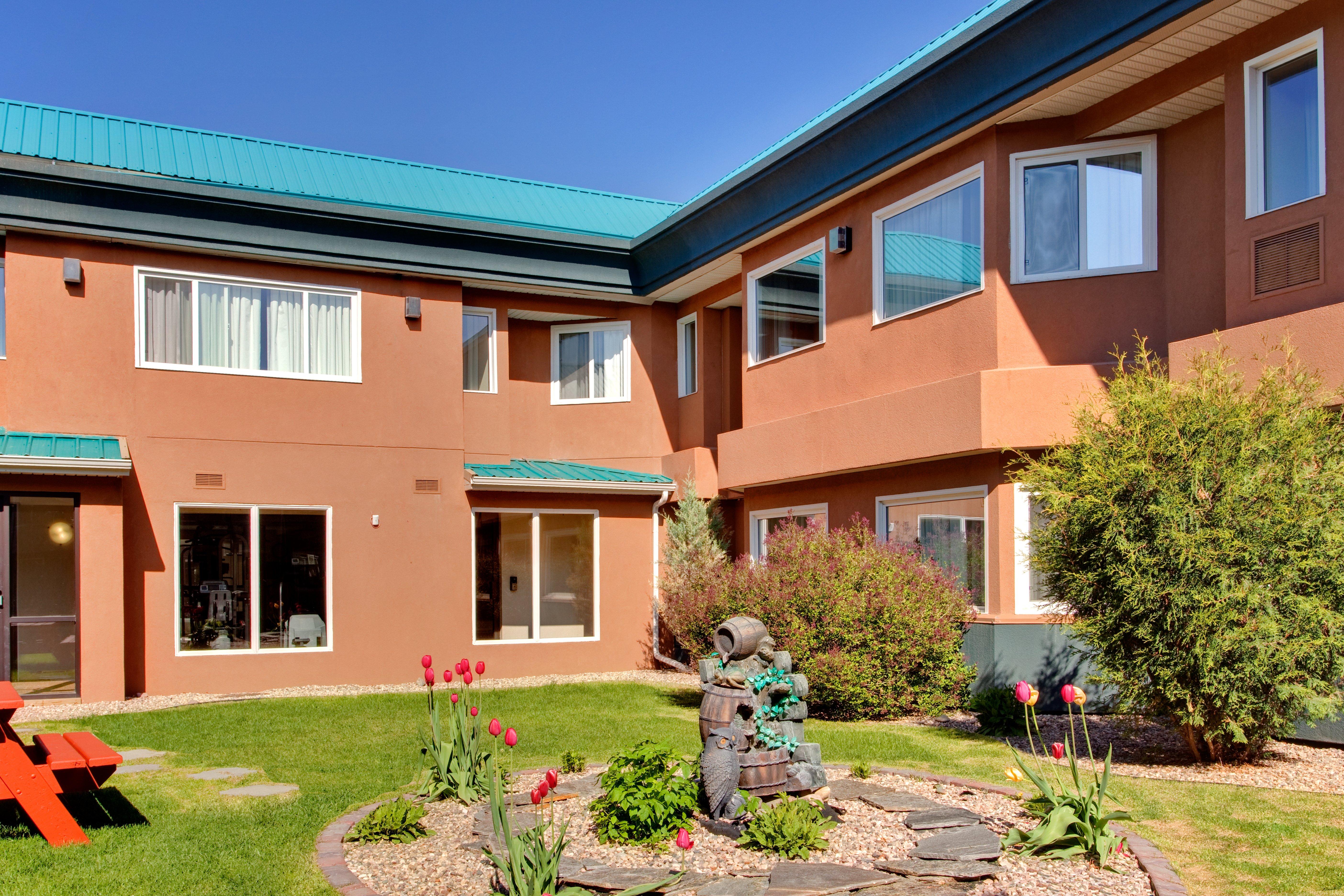 Holiday Inn Express Red Deer By Ihg Εξωτερικό φωτογραφία