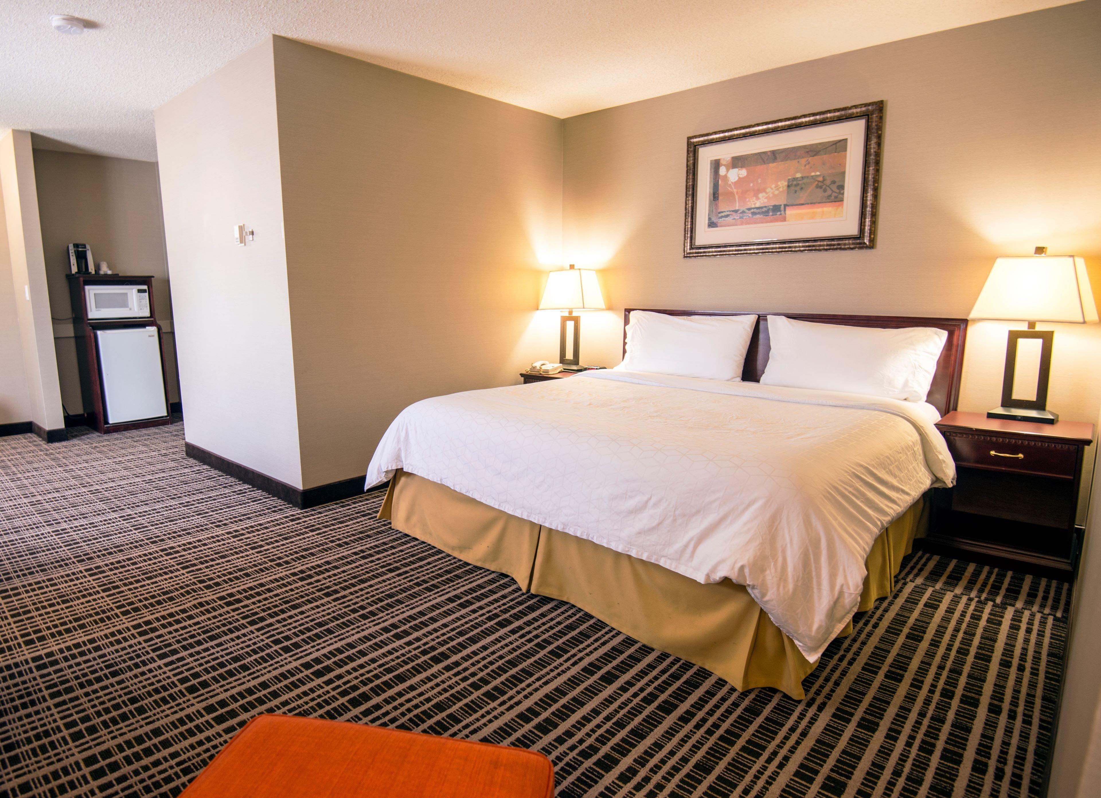 Holiday Inn Express Red Deer By Ihg Εξωτερικό φωτογραφία