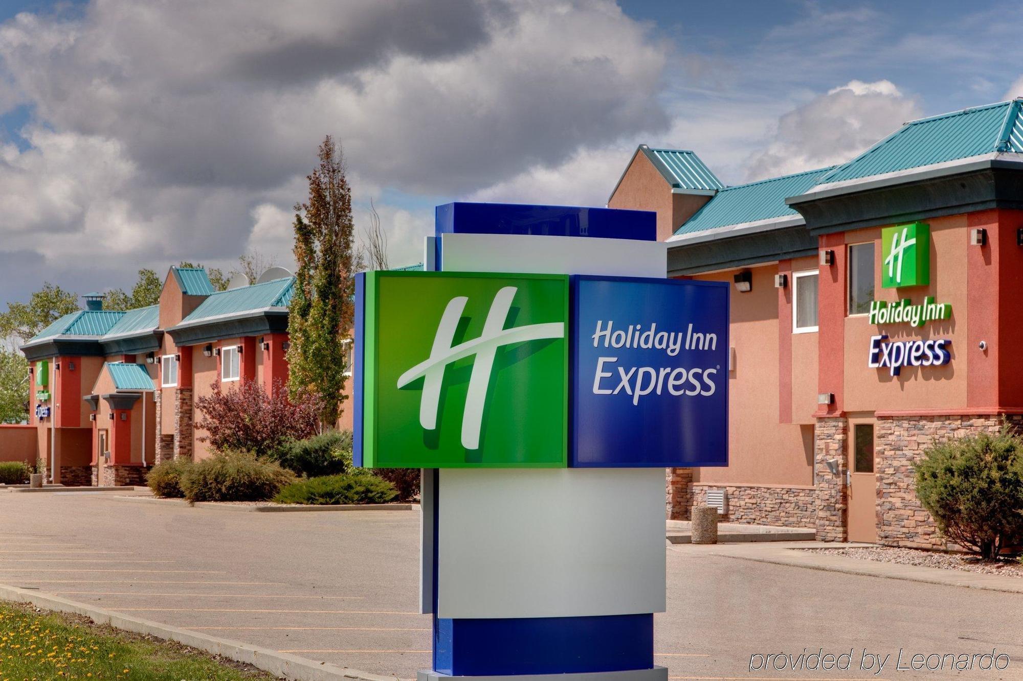 Holiday Inn Express Red Deer By Ihg Εξωτερικό φωτογραφία