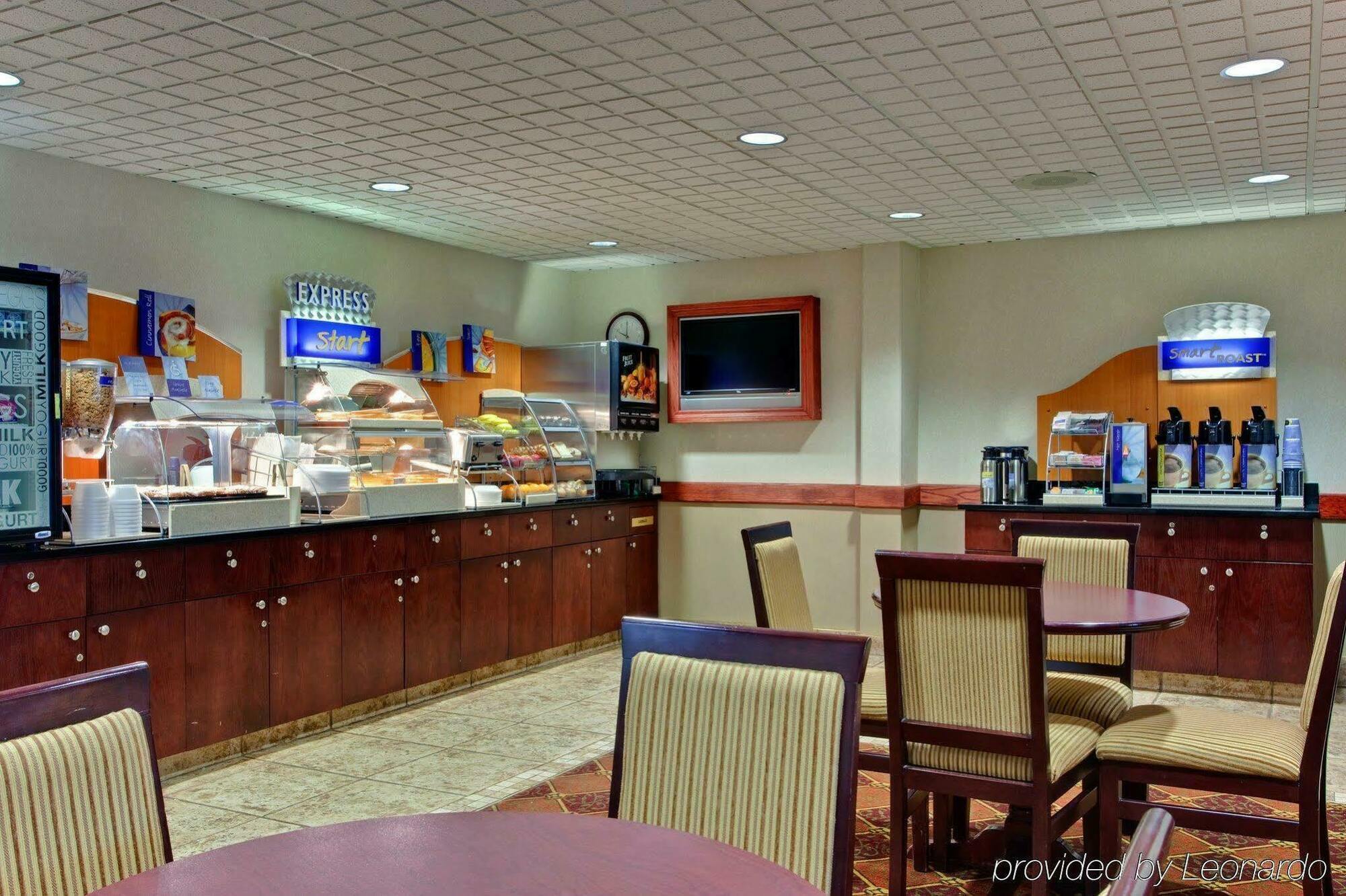 Holiday Inn Express Red Deer By Ihg Εστιατόριο φωτογραφία